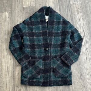 Wilfred Free | Aritzia wool blend off duty jacket green and black plaid
